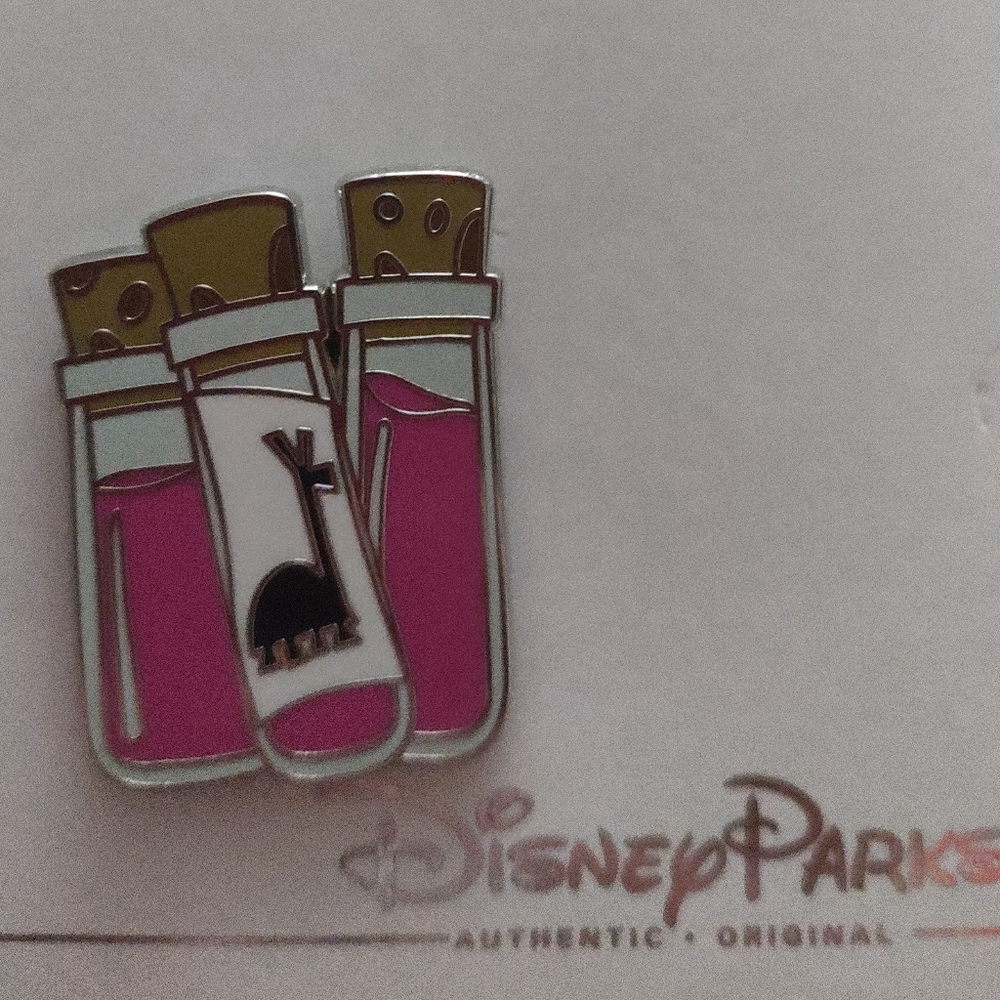 Disney World Emperor's New Groove collector's pin